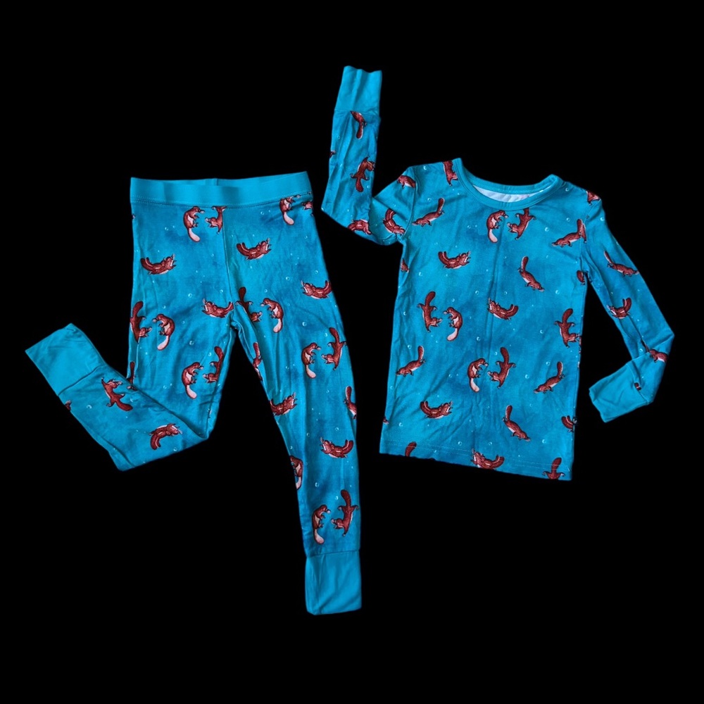 Like New Sleepy Sloth Bamboo Set